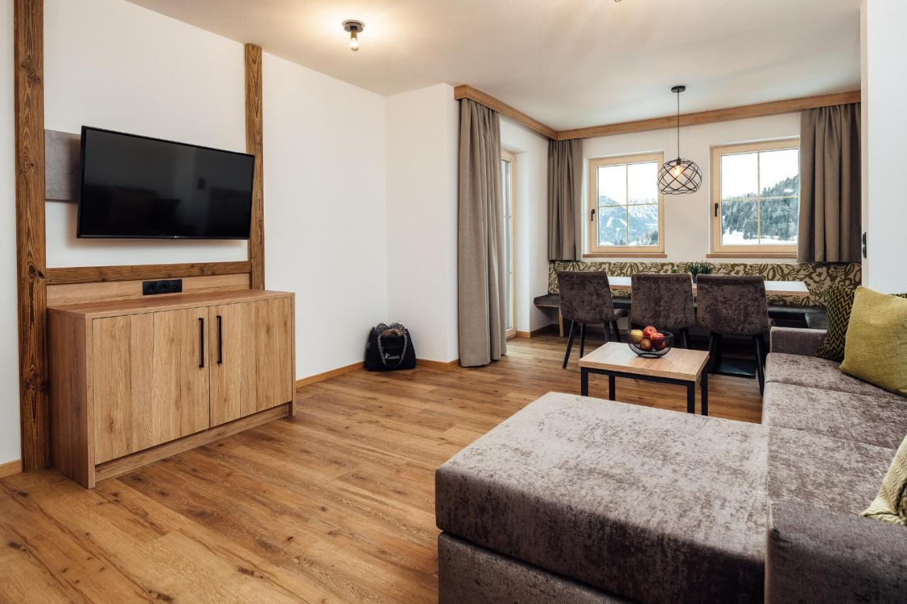Alpenheimat Laurschhof Hotel Fiss Buitenkant foto
